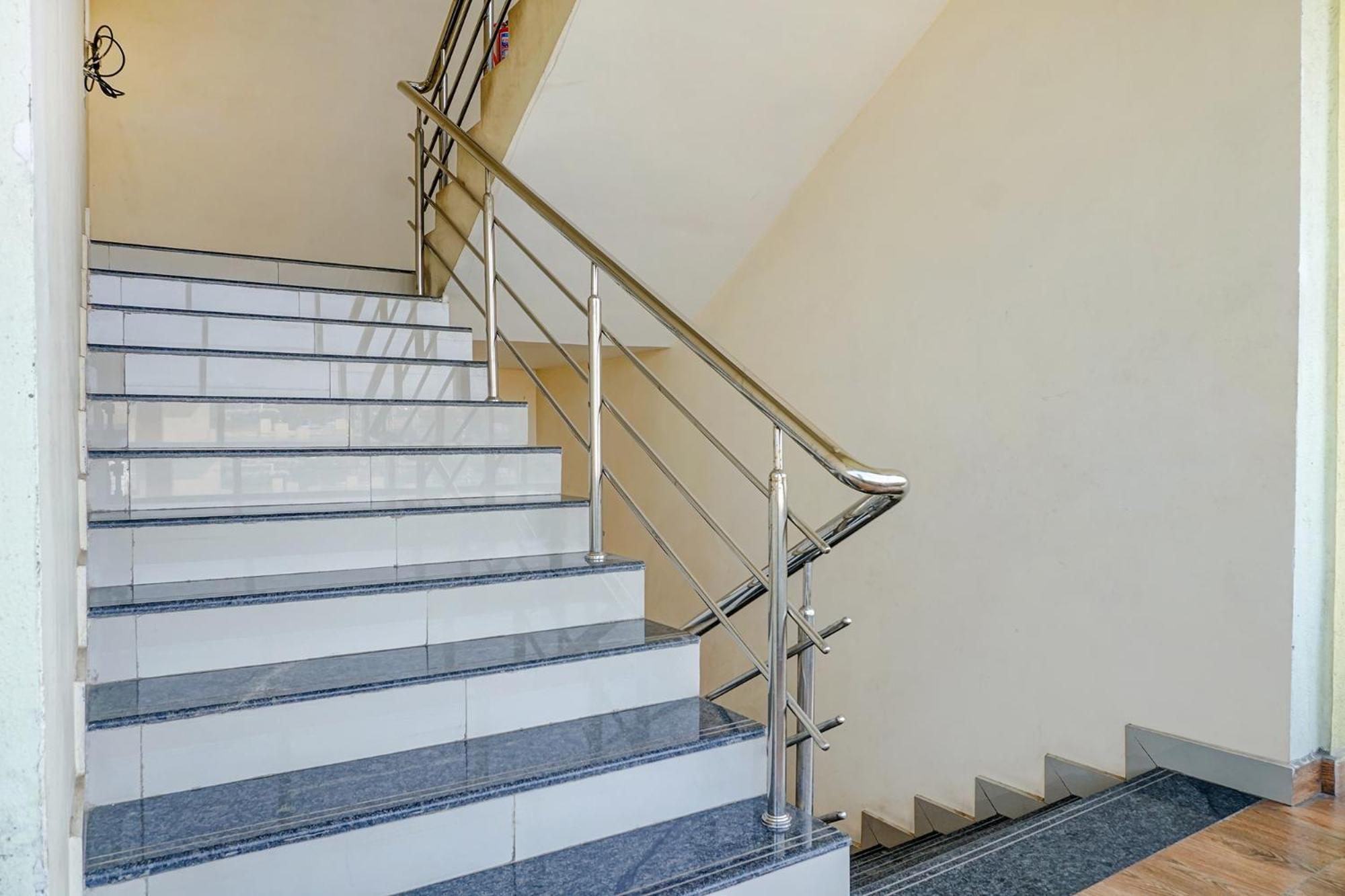 Fabexpress Vaishnav Inn Talegaon Dabhade エクステリア 写真