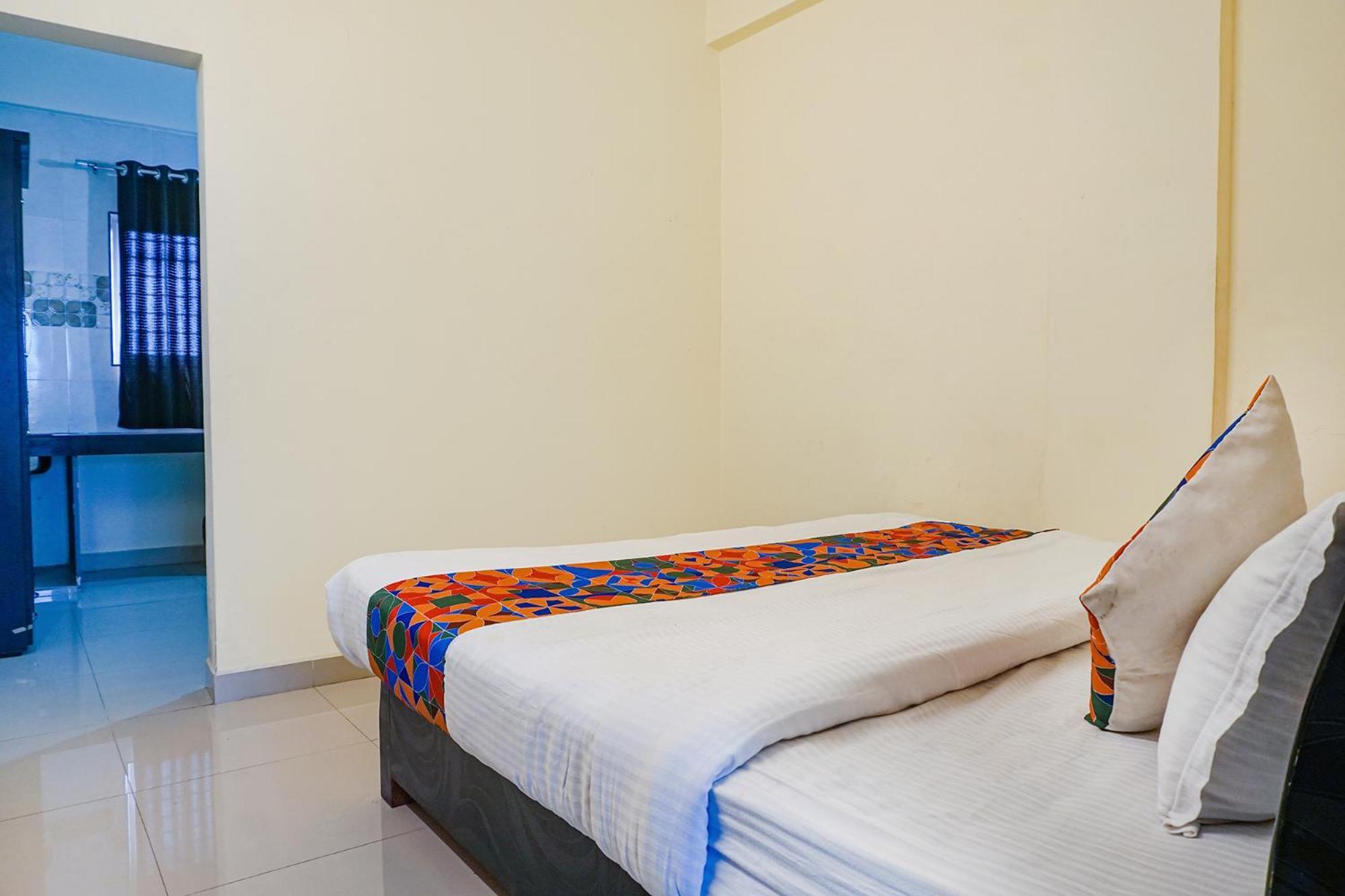 Fabexpress Vaishnav Inn Talegaon Dabhade エクステリア 写真